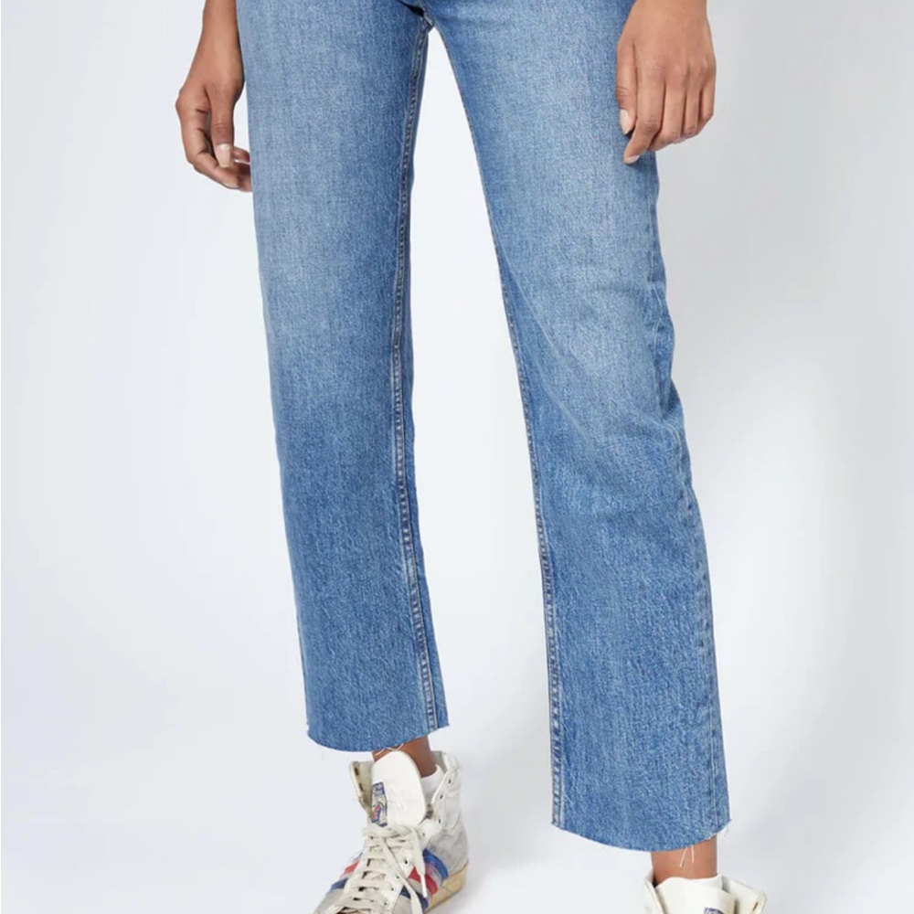 Excellent Condition, 10” rise, 27” inseam, raw hem.